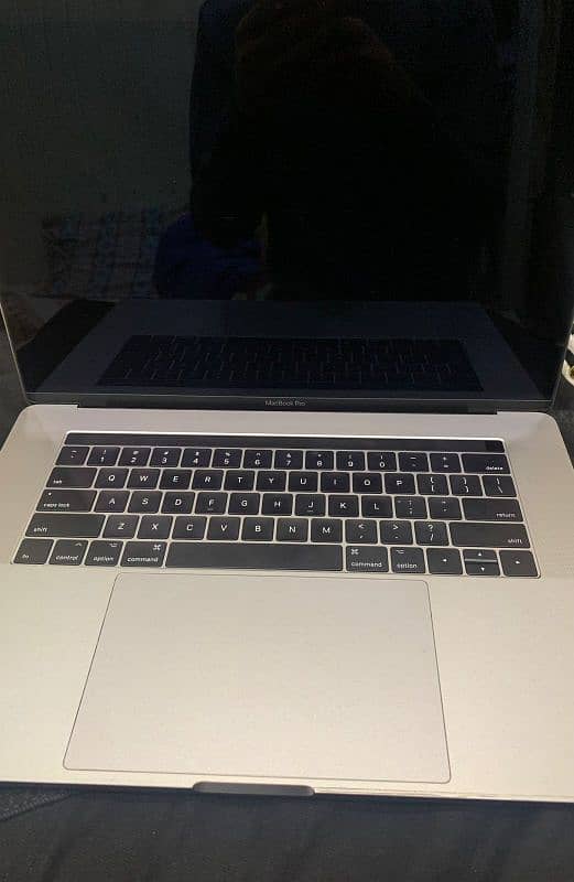 MacBook Pro 2017 (1707) 15 inches 1