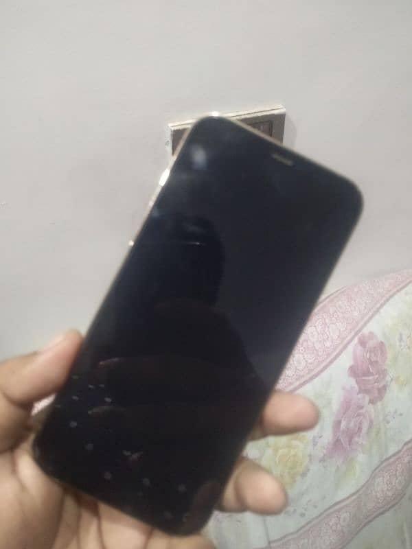 I want to sell my iphone 12 pro max in excellent condition 2