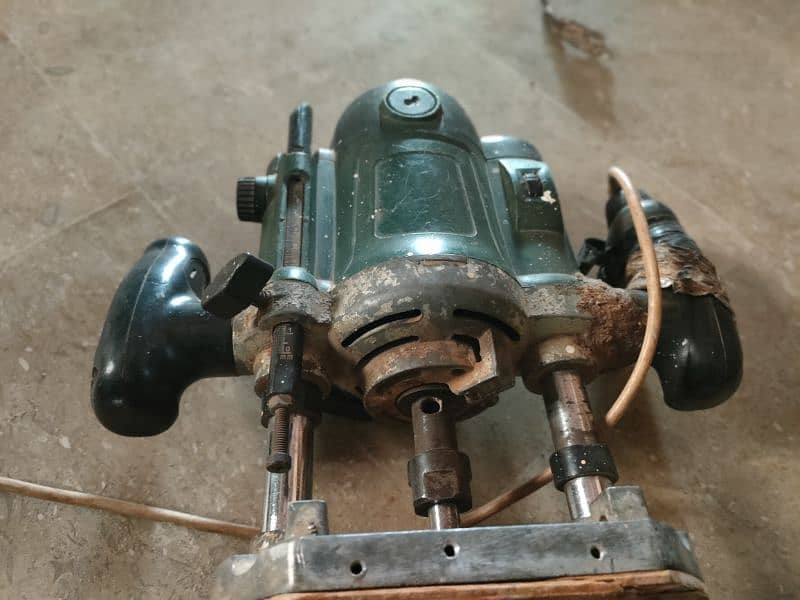 MOTORS AND DRILL MACHINE 2