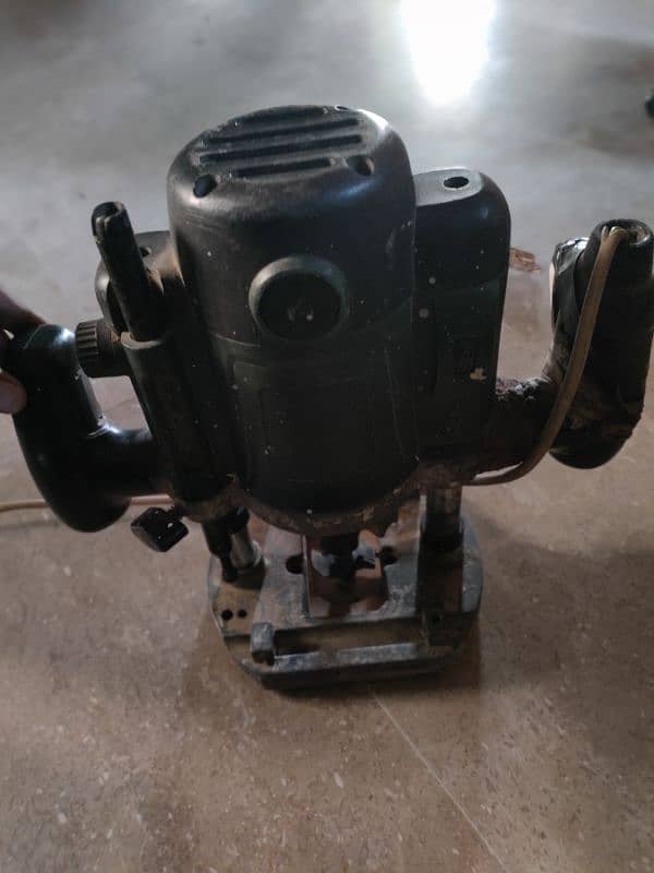 MOTORS AND DRILL MACHINE 5