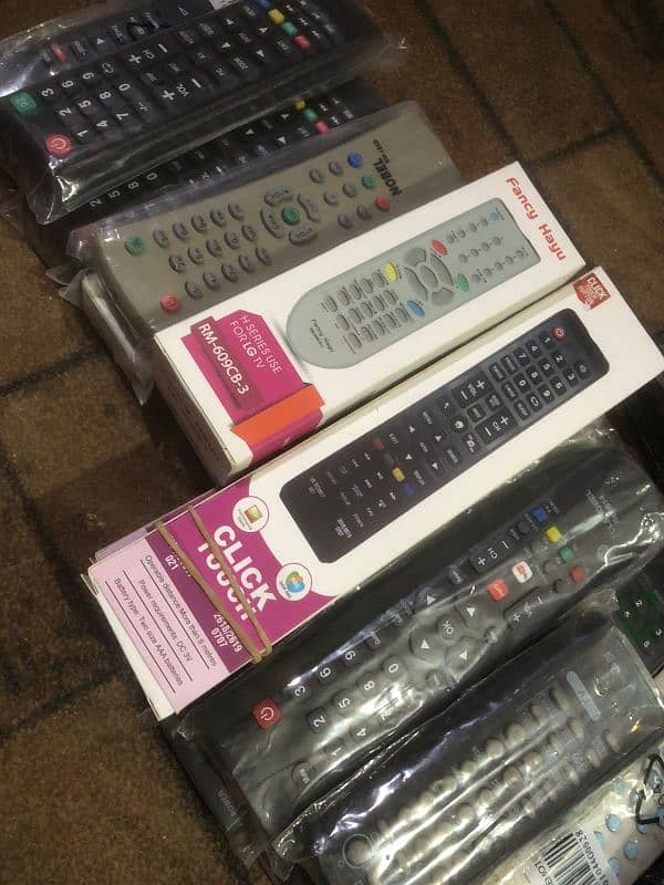 TV, LCD ,LEDs Remotes 3