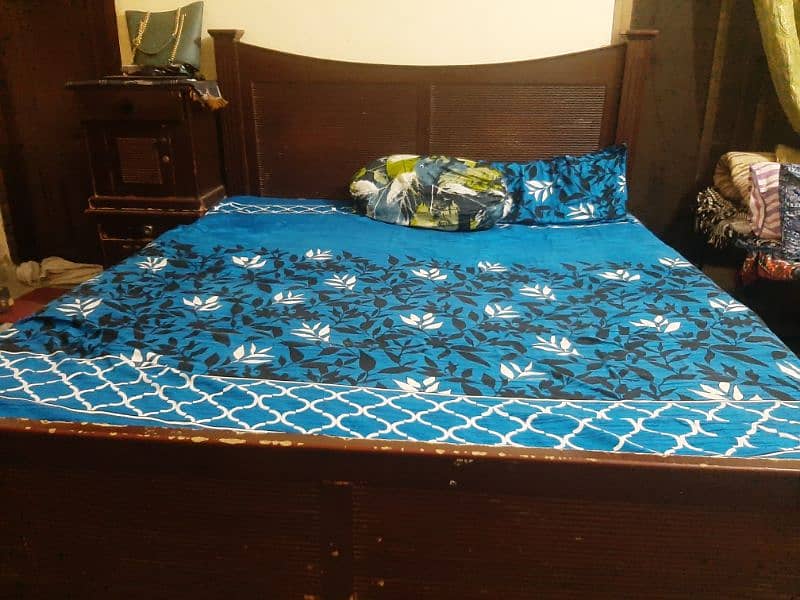 wooden bed set 0