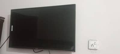 Samsung Led 43 inches Only 2 month used