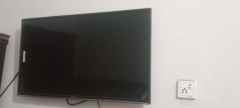 Samsung Led 43 inches Only 2 month used 0