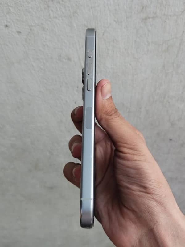 iPhone 16 Pro Max 512Gb White 4