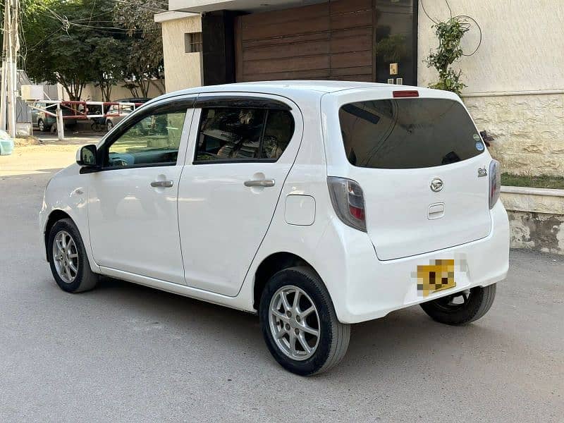 Daihatsu Mira 2015 2