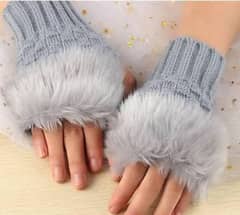 GIRLS GLOVES