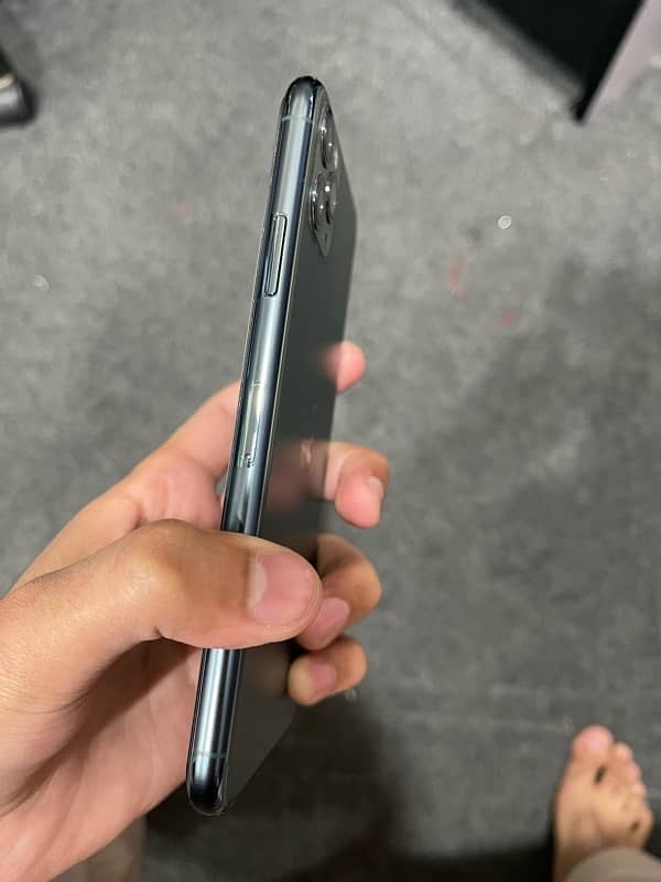 iPhone 11 Pro Max 64gb PTA Approved 4