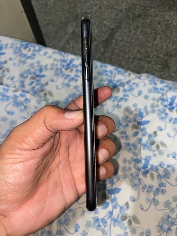 XS MAX PTA APPROVED, 256 GB Blk 4