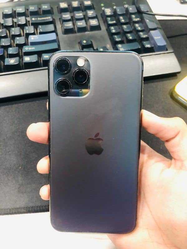 Iphone 11 pro LLA (factory) 0