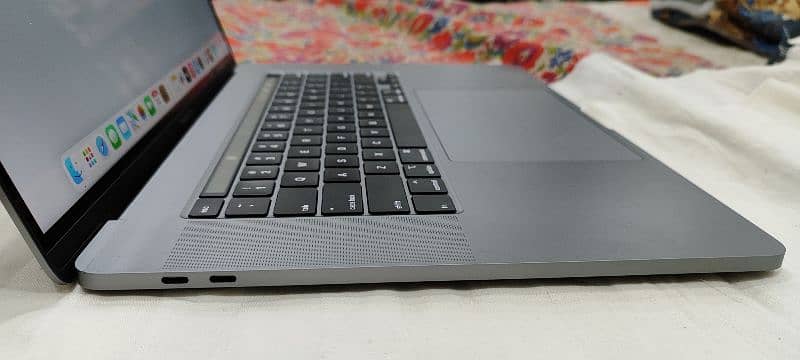 MacBook Pro 2019 16 inch 3