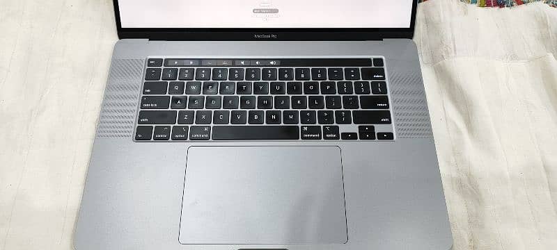 MacBook Pro 2019 16 inch 5