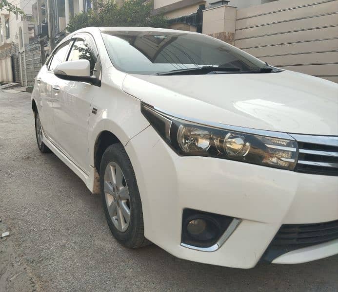 Toyota Altis Grande 2016 1