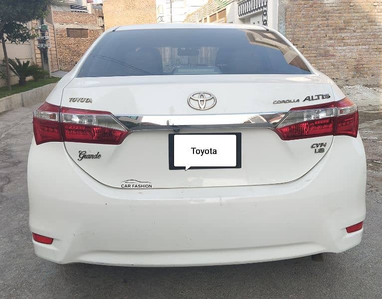 Toyota Altis Grande 2016 3