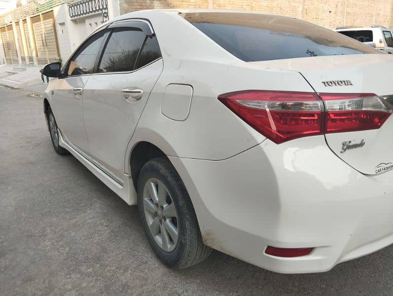 Toyota Altis Grande 2016 5