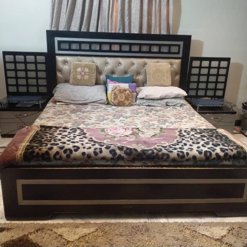 Furniture/Bed set/Bridal Bed/Bed Wordrobe/Side table/Dressing Table 1