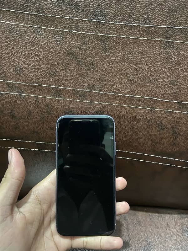 iPhone 11 Non PTA FU 64 gb not even a single fault just buy and use 0