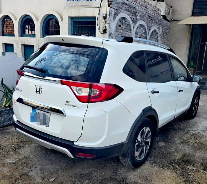 Honda BR-V 2017 iv-tech BRV islamabad for sale 2