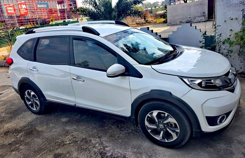 Honda BR-V 2017 iv-tech BRV islamabad for sale 3