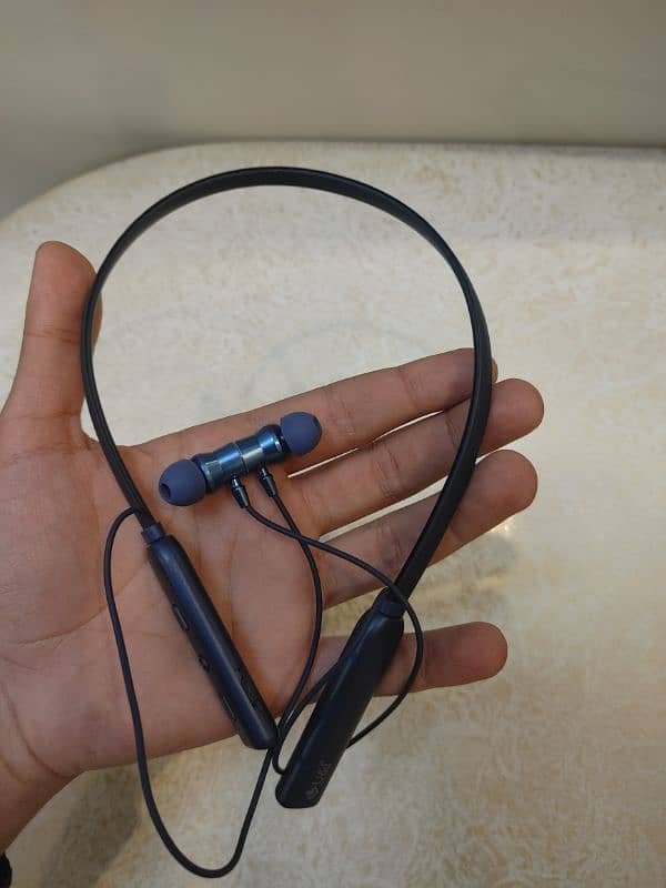 Wireless Bluetooth Neckband Headphones 4