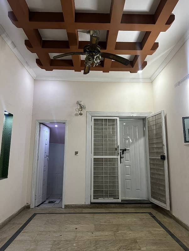 10 Marla Beautifully designed house For Rent In Park View City Lahore. 4