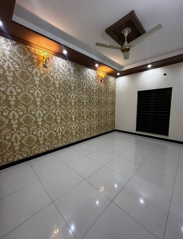 5 Marla Beautifully Designed Lower Portion For Rent In Park View City Lahore. 4