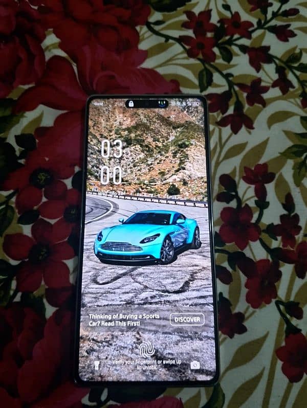 note 40 with wireless charger 2