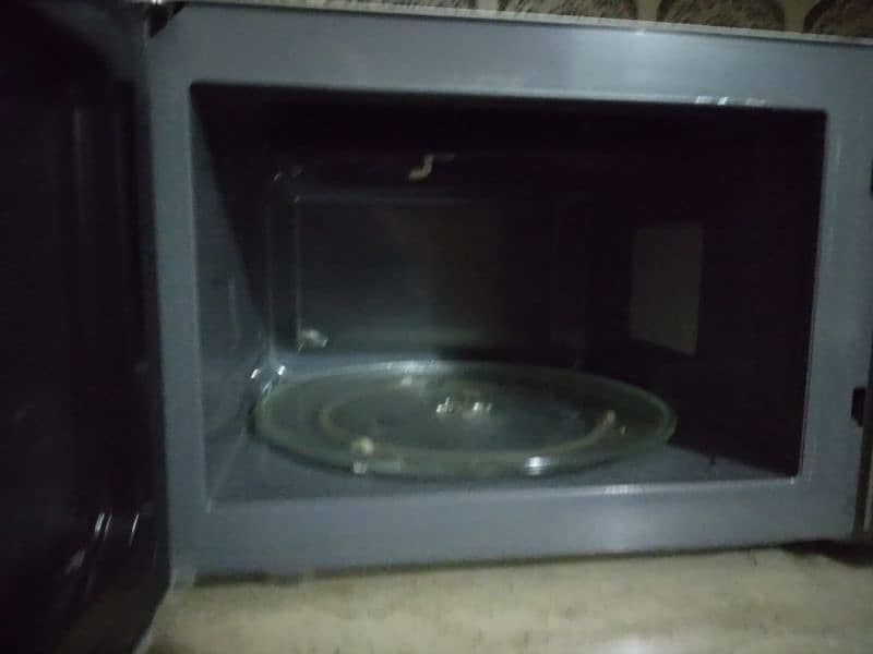 Homage Microwave oven 3