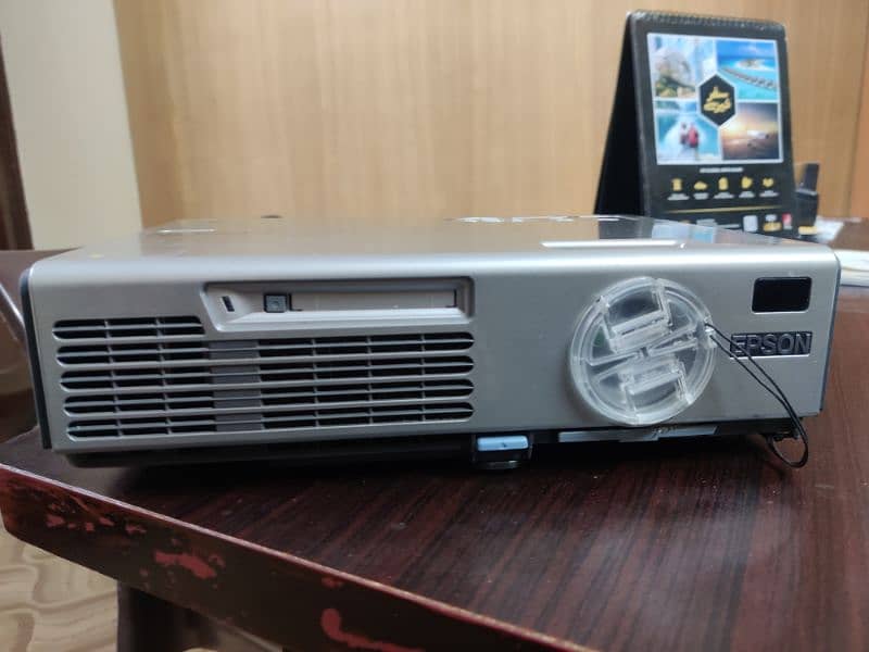 Epson projector emp 765 1