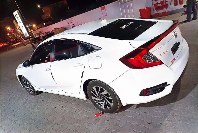 Honda Civic Oriel 2018 13