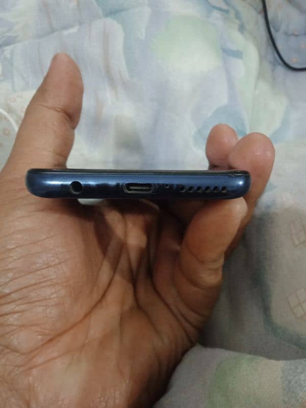 moto one 5G 4/128 usa stock non pta 7