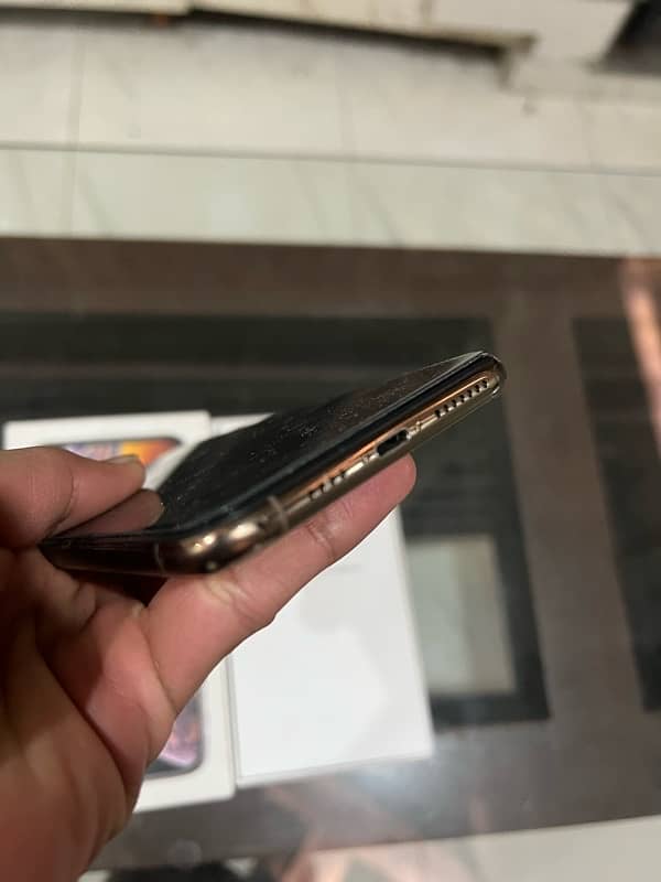 Iphone xsmax 256 PTA Proved Urgent Sale 1