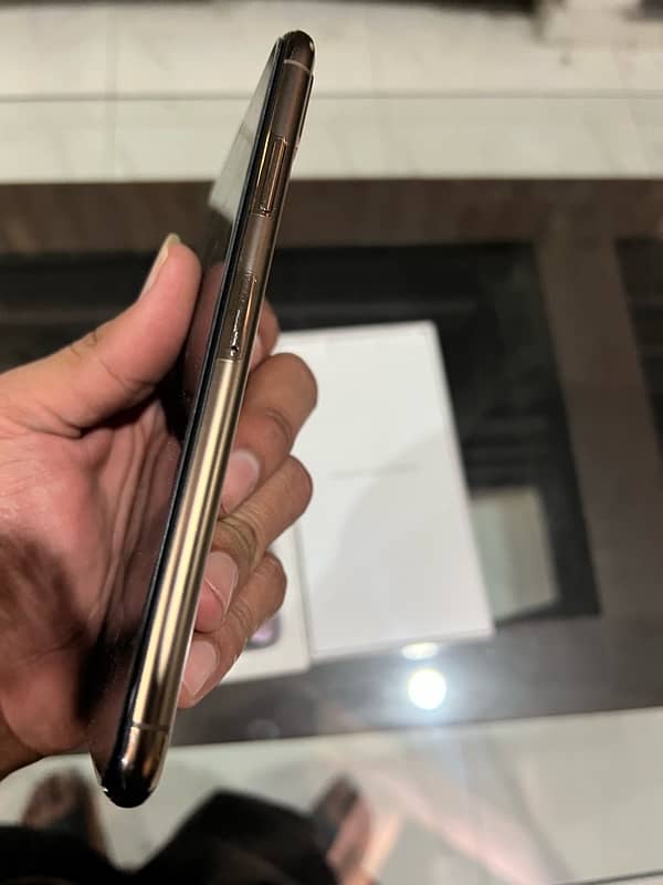 Iphone xsmax 256 PTA Proved Urgent Sale 5