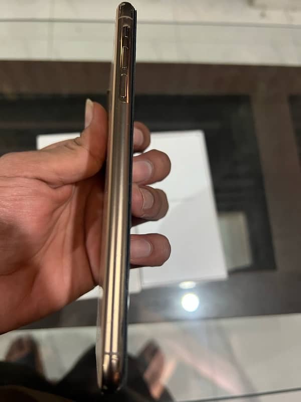 Iphone xsmax 256 PTA Proved Urgent Sale 6