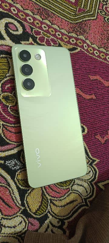 I am selling my Phone vivo y 100 8 ram 256 storage 10by10 2