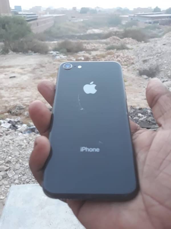 iphone 8 for sale in orginal condition 1