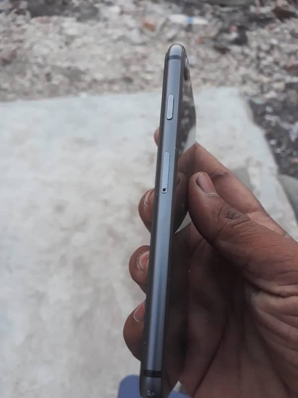 iphone 8 for sale in orginal condition 3