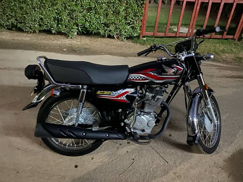 Honda 125 in mint condition 2