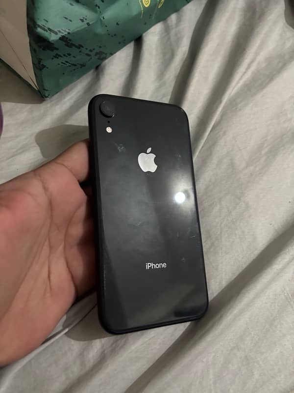 iPhone XR 64 GB Non PTA 100 Battery Health 3