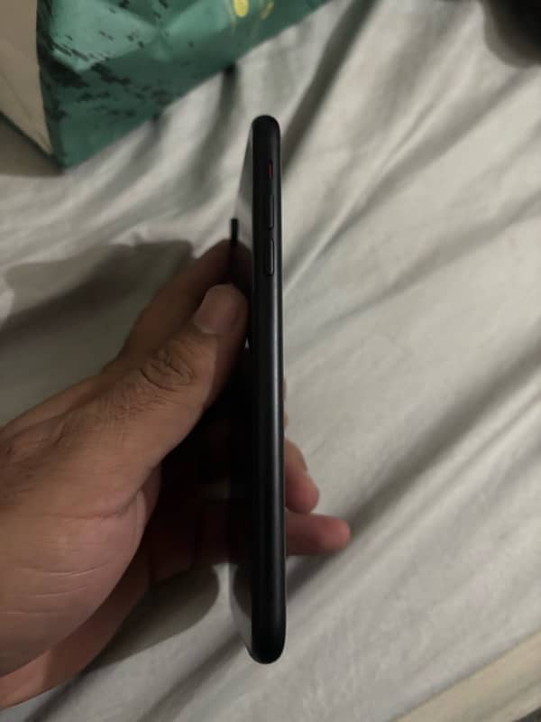 iPhone XR 64 GB Non PTA 100 Battery Health 6