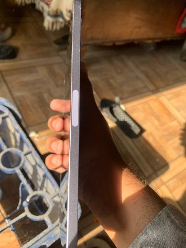 iPad mini 6 with box 3