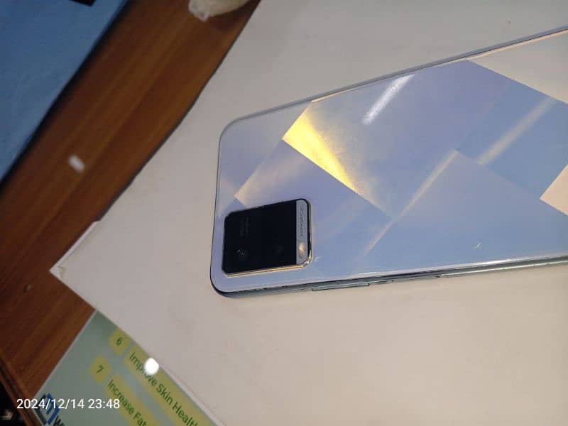 Vivo Y21a 4/64gb used condition 5