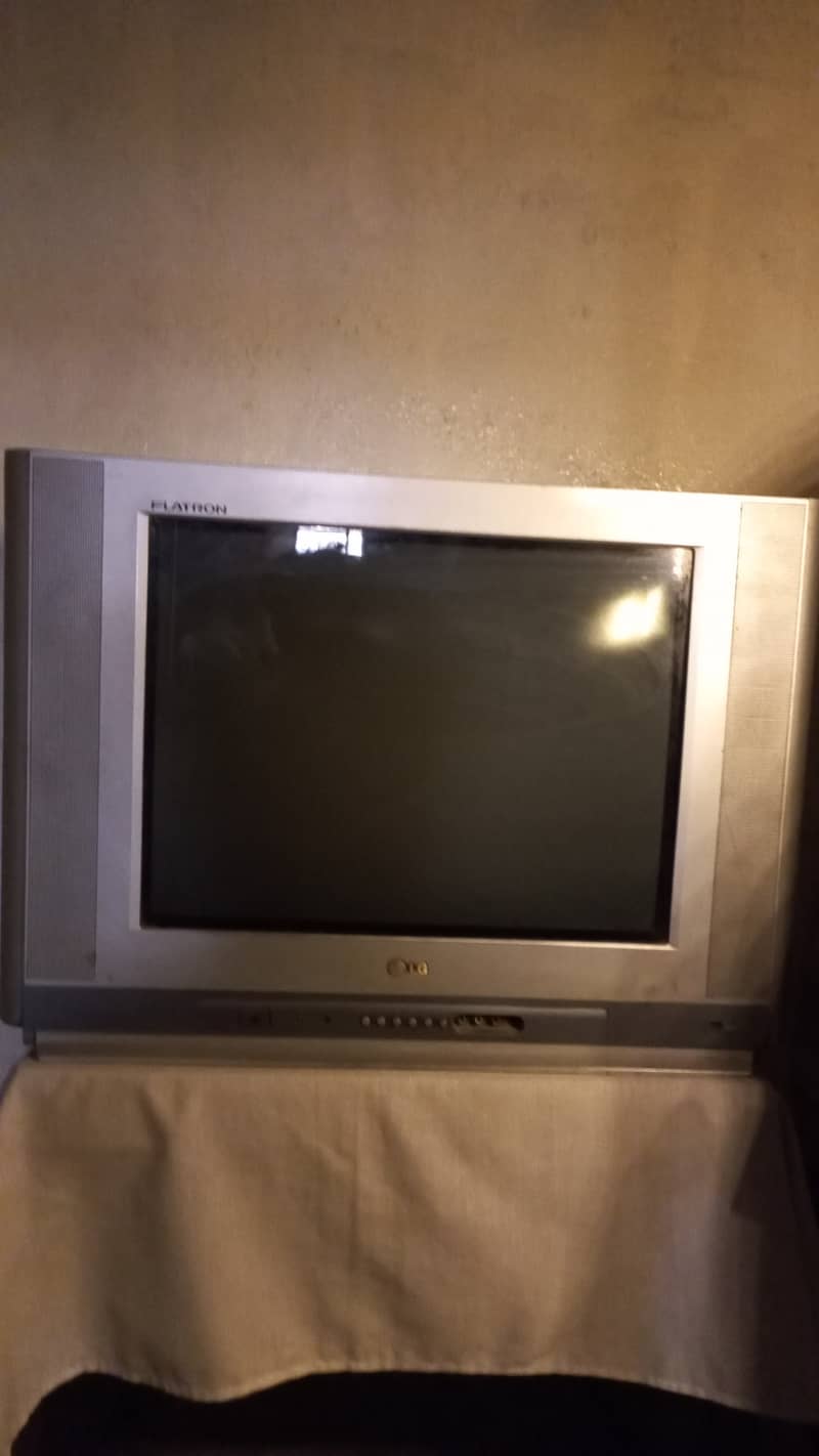 Lg tv with remote 21 inch screen flatron 0