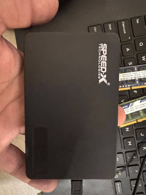 Kingston SSD 240GB WITH CASE AND CABLE 0