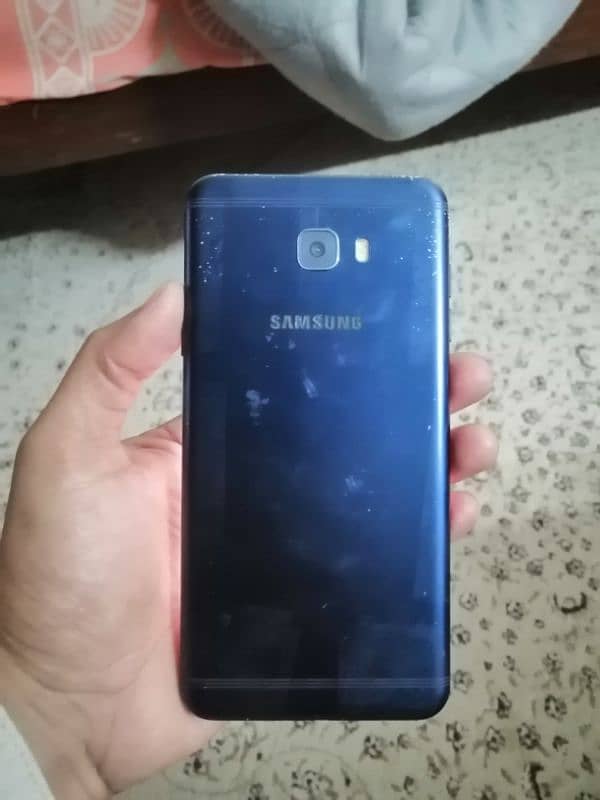 samsung c7 pro 1