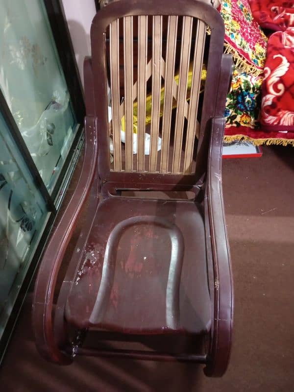 Rocking Chair 0