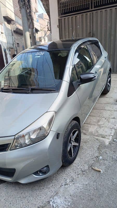 Toyota Vitz 2014 5