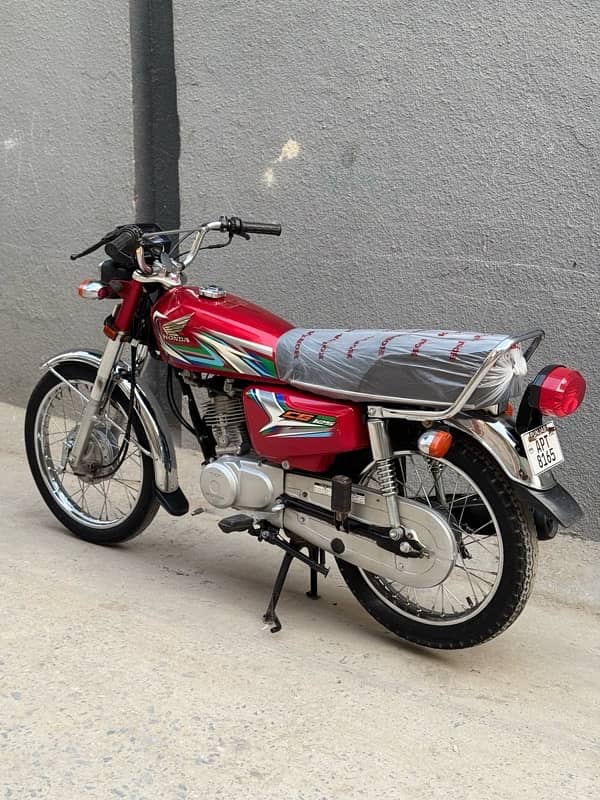 Honda 125 2023 Model Rawalpindi Number 8