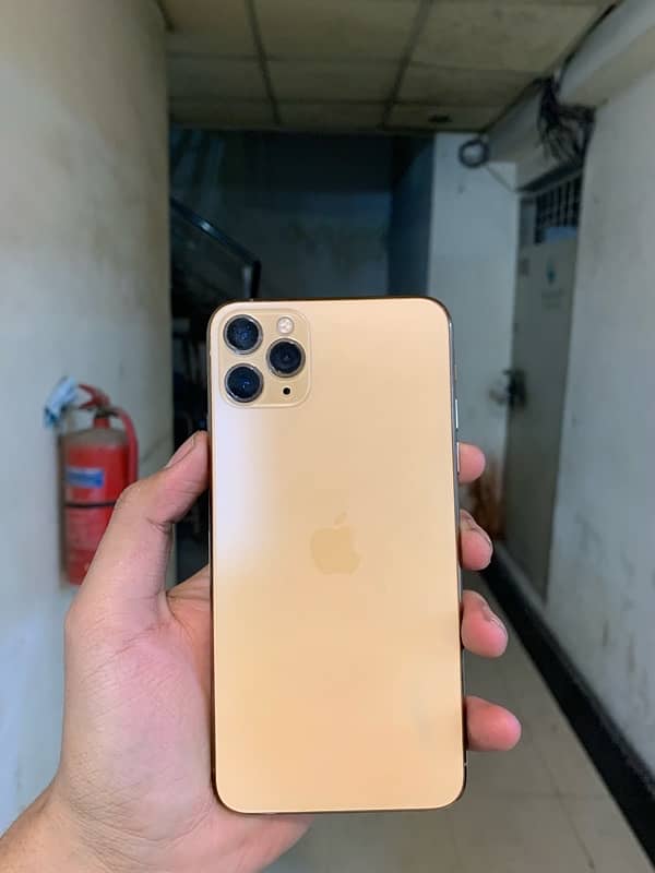 iPhone 11 Pro Max (PTA Approved )  dual sim 256 GB 0