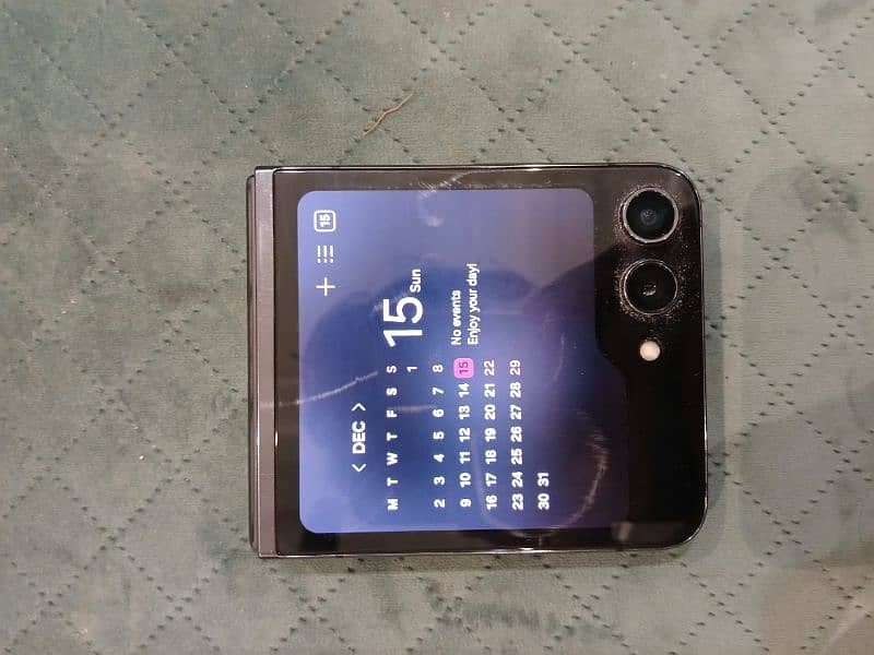 samsung z flip 5 4